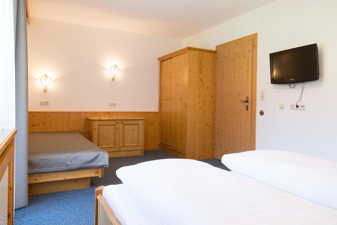 Pension Peter Neustift im Stubaital Exterior photo