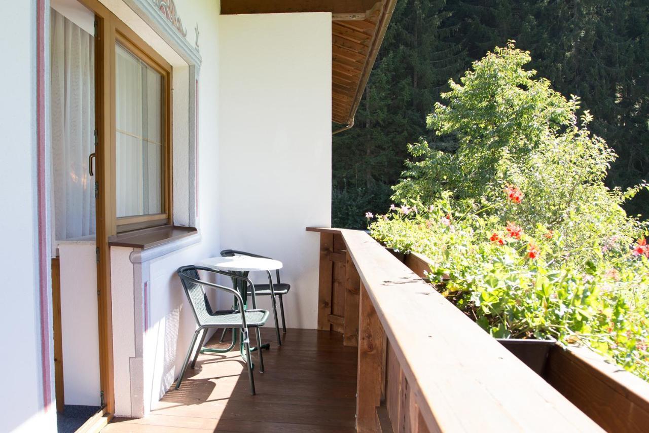 Pension Peter Neustift im Stubaital Exterior photo