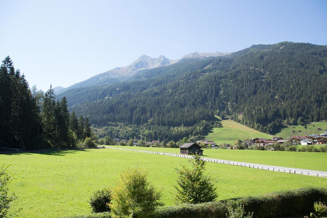 Pension Peter Neustift im Stubaital Exterior photo