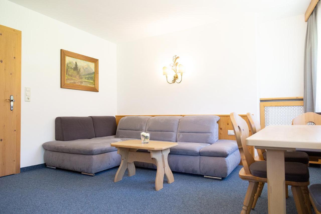 Pension Peter Neustift im Stubaital Exterior photo